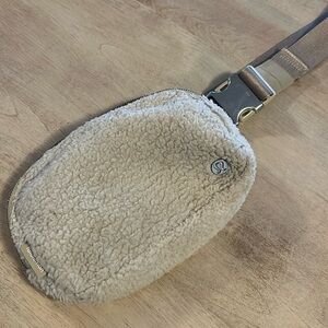 Lululemon cross body